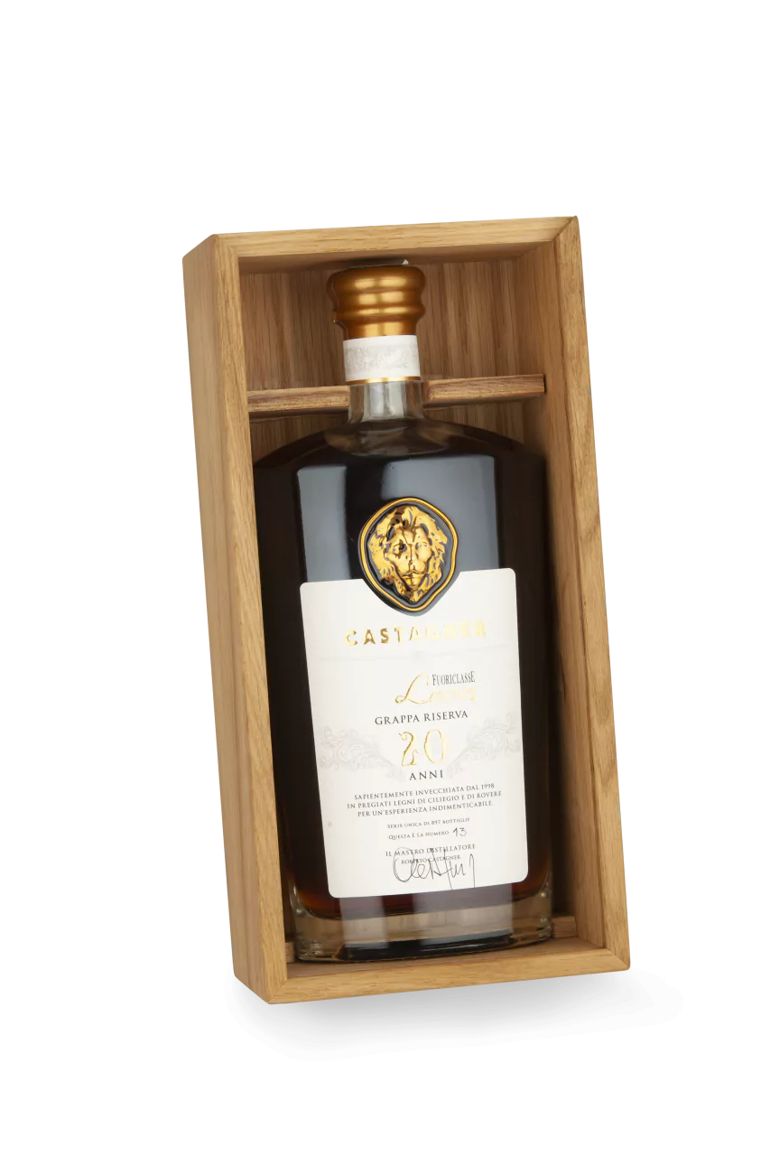 castagner grappa fuoriclasse leon riserva 20 anni 0 7 l 490 10 - Die Welt der Weine