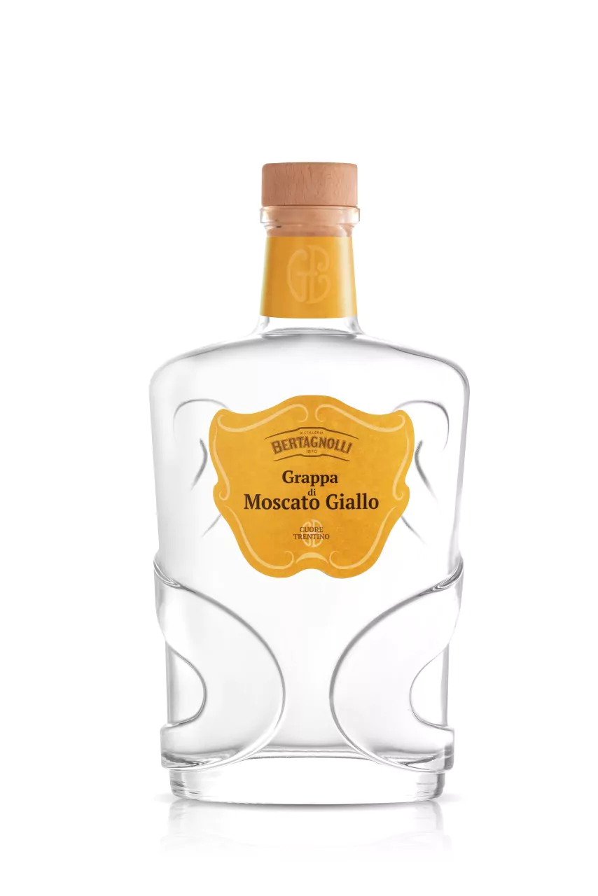 bertagnolli grappa di moscato giallo trentino 0 7 l 4228 10 - Die Welt der Weine