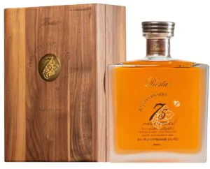 berta grappa riserva anniversario 75 1 5 l magnum in holzkiste 10 ber27 1280x1280 - Die Welt der Weine